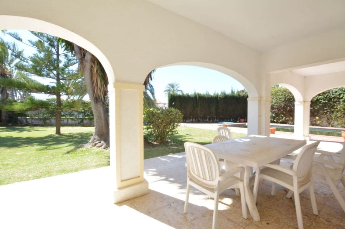 7 sovrum Villa till salu i Elviria med pool garage - 1 750 000 € (Ref: 9464919)