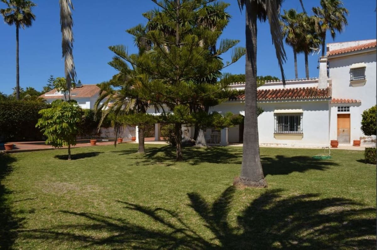 7 sovrum Villa till salu i Elviria med pool garage - 1 750 000 € (Ref: 9464919)