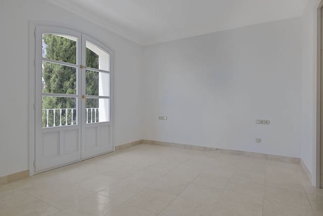 3 quarto Casa em Banda para venda em La Heredia, Benahavís com piscina garagem - 570 000 € (Ref: 9470052)