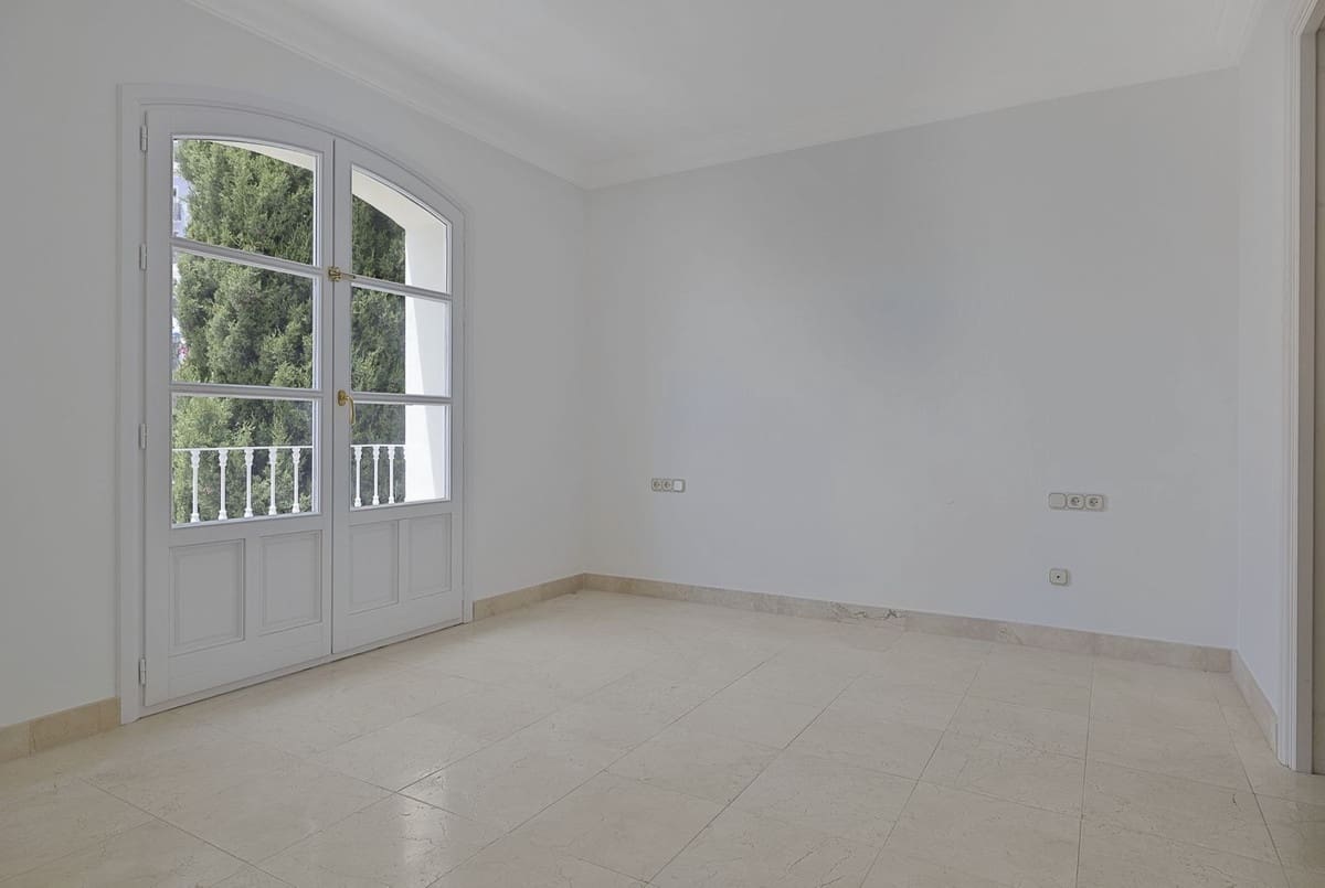 3 sypialnia Dom na sprzedaż w La Heredia z basenem garażem - 570 000 € (Ref: 9470052)