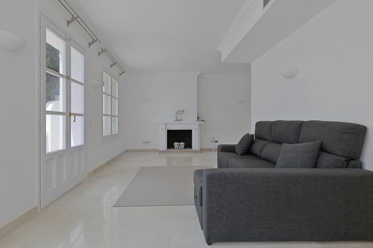 3 sypialnia Dom na sprzedaż w La Heredia z basenem garażem - 570 000 € (Ref: 9470052)