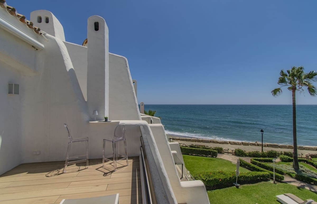 4 soveværelse Byhus til salg i Marbella med swimmingpool garage - € 5.460.000 (Ref: 9473322)