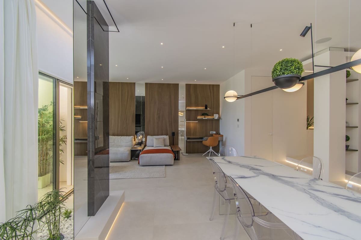 4 soveværelse Byhus til salg i Marbella med swimmingpool garage - € 5.460.000 (Ref: 9473322)