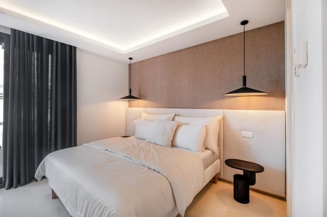 6 slaapkamer Villa te koop in El Paraiso, Estepona met zwembad garage - € 2.950.000 (Ref: 9495348)