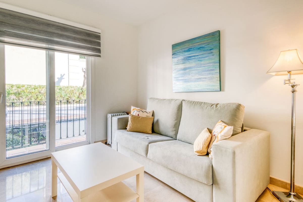 3 soverom Hus til salgs i La Quinta med svømmebasseng garasje - € 695 000 (Ref: 9495350)