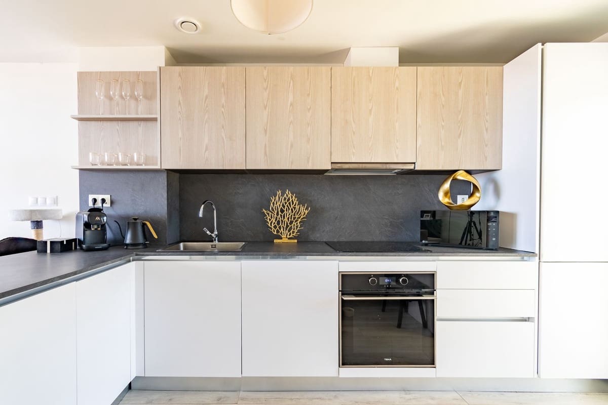 3 soverom Kjedet enebolig til salgs i Manilva med svømmebasseng garasje - € 699 000 (Ref: 9500637)