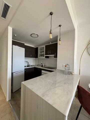 Apartamento de 2 habitaciones en La Duquesa / Puerto de la Duquesa, Manilva en alquiler con piscina garaje - 1.100 € (Ref: 9500639)