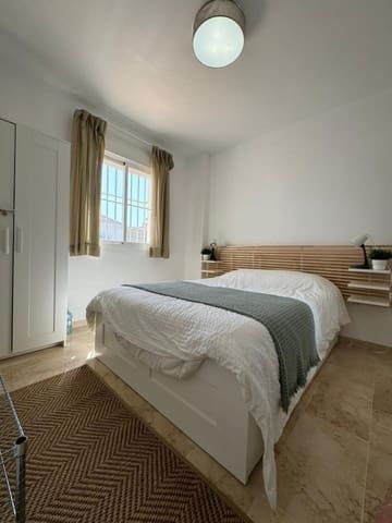 Apartamento de 2 habitaciones en La Duquesa / Puerto de la Duquesa, Manilva en alquiler con piscina garaje - 1.100 € (Ref: 9500639)