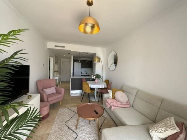 Appartement de 2 chambres à louer à La Duquesa / Puerto de la Duquesa, Manilva avec piscine garage - 1 100 € (Ref: 9500639)