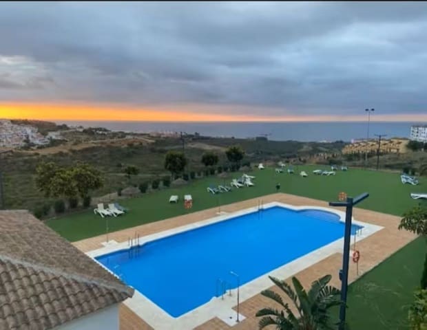 2 Zimmer Apartment zu vermieten in La Duquesa / Puerto de la Duquesa, Manilva mit Pool Garage - 1.100 € (Ref: 9500639)