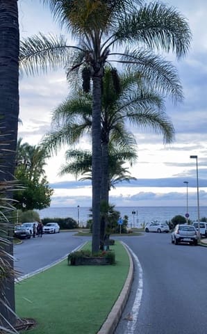 2 Zimmer Apartment zu vermieten in La Duquesa / Puerto de la Duquesa, Manilva mit Pool Garage - 1.100 € (Ref: 9500639)