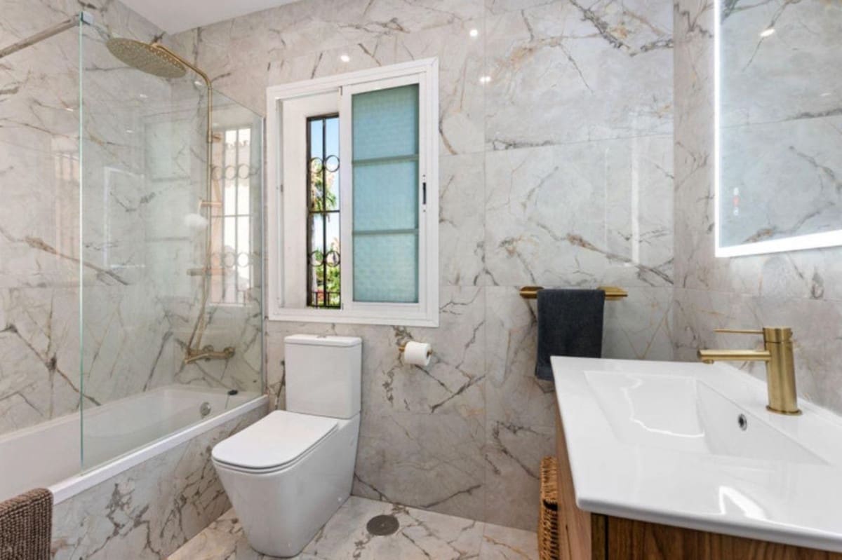 4 bedroom Villa for sale in Bel-Air with pool garage - € 795,000 (Ref: 9503487)