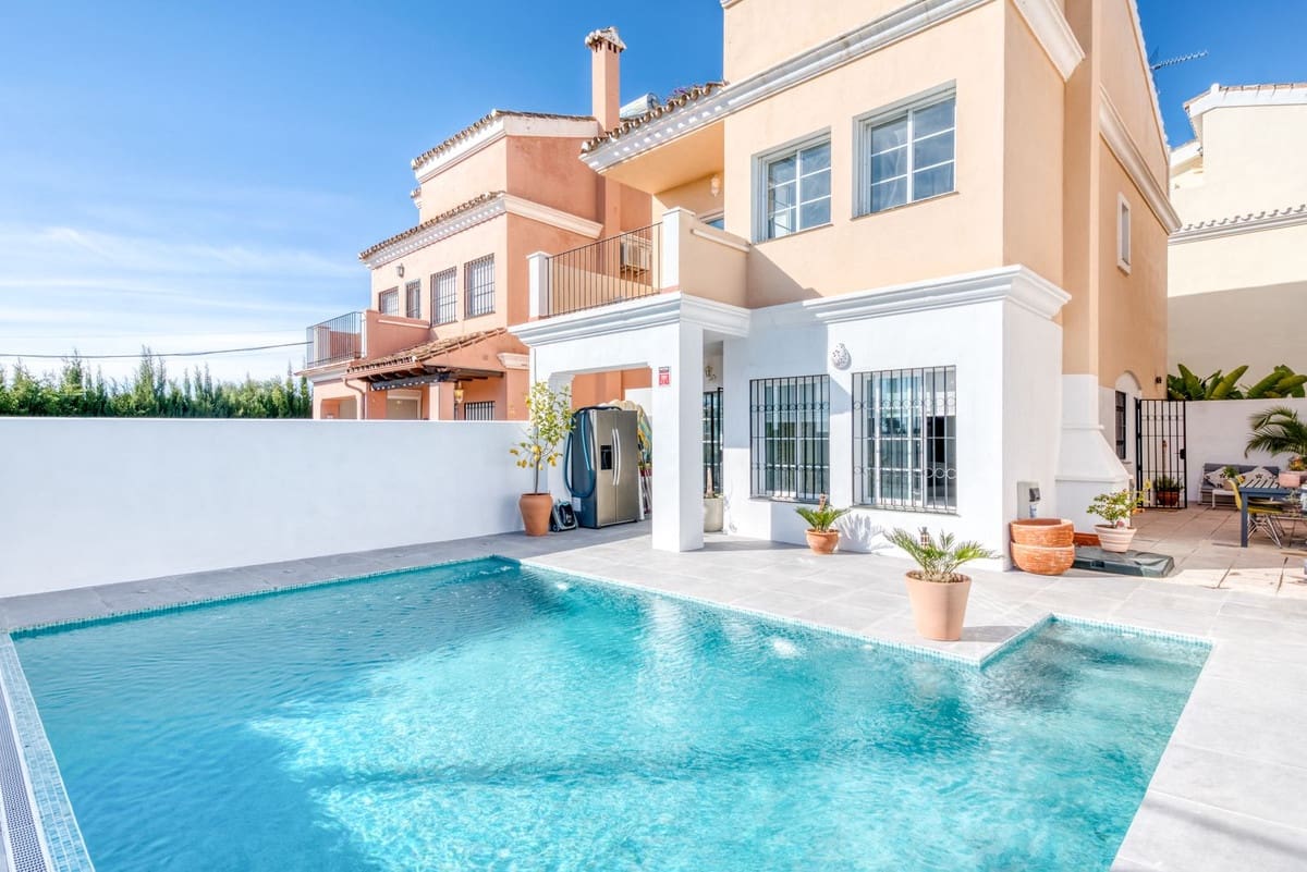 4 bedroom Villa for sale in Bel-Air with pool garage - € 795,000 (Ref: 9503487)