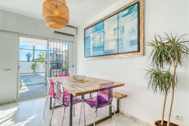 4 sovrum Villa till salu i Bel-Air, Estepona med pool garage - 795 000 € (Ref: 9503487)