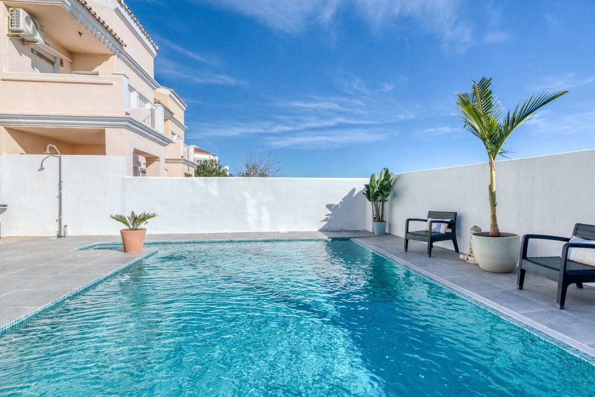 4 bedroom Villa for sale in Bel-Air with pool garage - € 795,000 (Ref: 9503487)