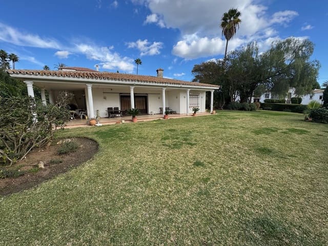 3 bedroom Villa for sale in El Paraiso, Estepona with garage - € 1,375,000 (Ref: 9503488)