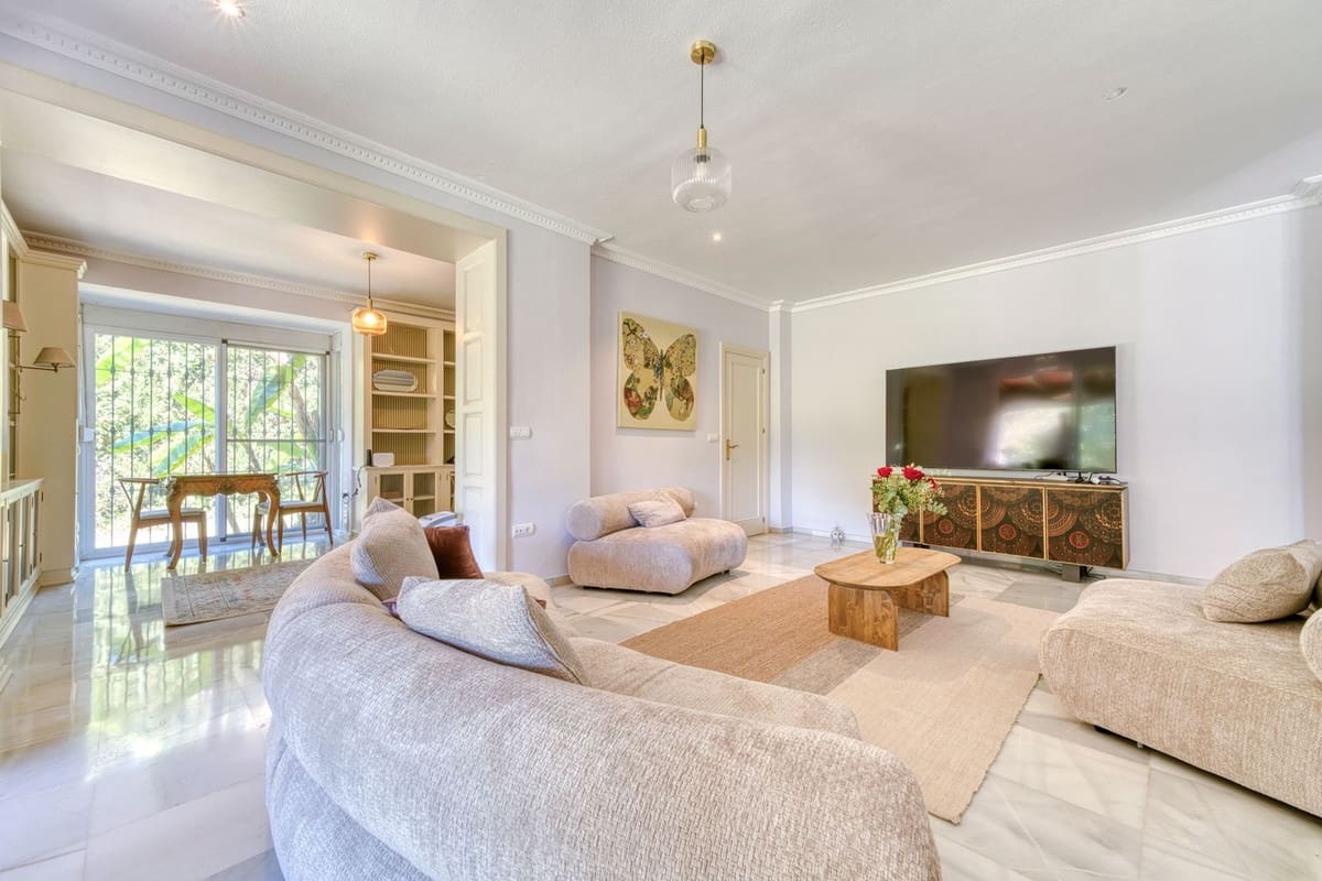 Chalet de 6 habitaciones en Nueva Andalucia en venta con piscina garaje - 2.795.000 € (Ref: 9506476)