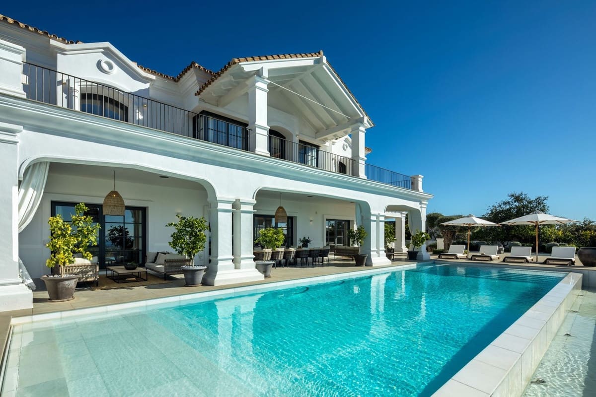 Chalet de 7 habitaciones en Marbella en venta con piscina garaje - 10.700.000 € (Ref: 9506657)