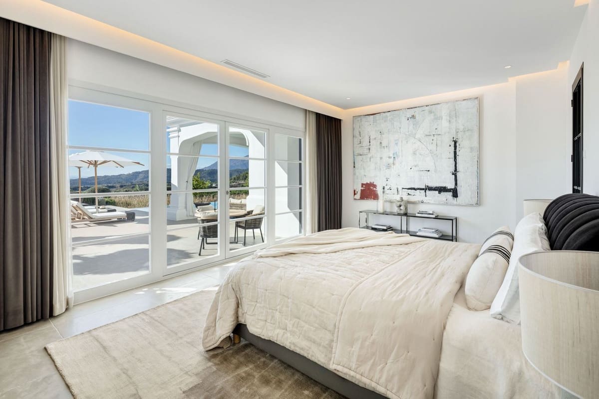 Chalet de 7 habitaciones en Marbella en venta con piscina garaje - 10.700.000 € (Ref: 9506657)