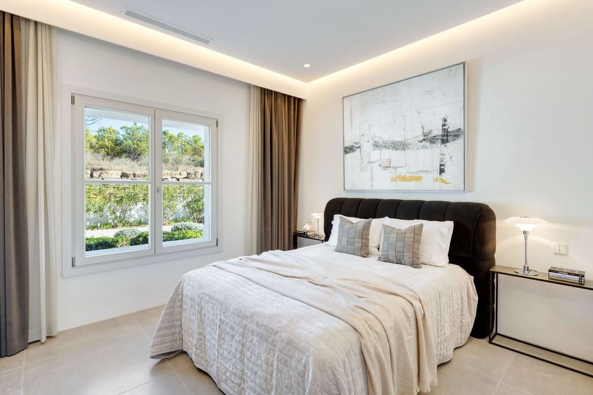 Chalet de 7 habitaciones en Marbella en venta con piscina garaje - 10.700.000 € (Ref: 9506657)