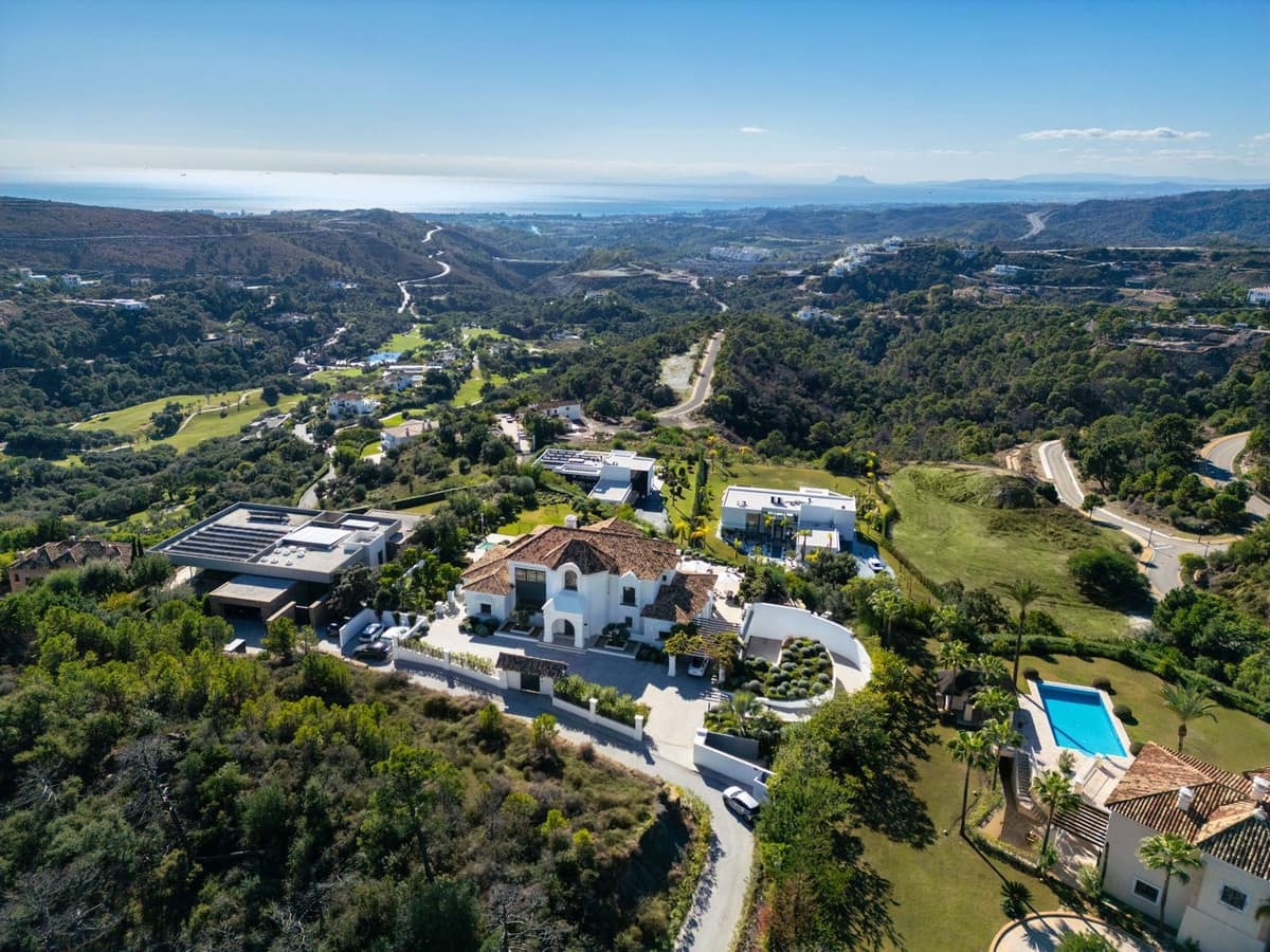 Chalet de 7 habitaciones en Marbella en venta con piscina garaje - 10.700.000 € (Ref: 9506657)