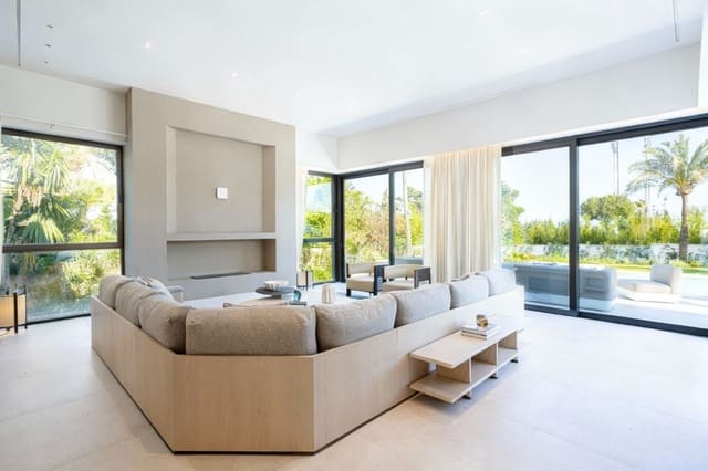 4 sovrum Villa till salu i Estepona med pool garage - 3 850 000 € (Ref: 9517923)