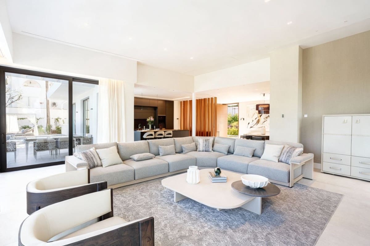 4 soverom Villa til salgs i Estepona med svømmebasseng garasje - € 3 850 000 (Ref: 9517923)