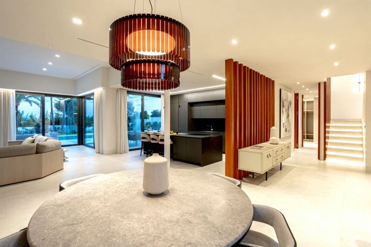 4 soverom Villa til salgs i Estepona med svømmebasseng garasje - € 3 850 000 (Ref: 9517923)