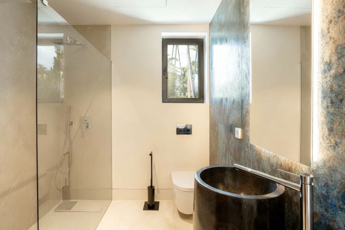 4 soverom Villa til salgs i Estepona med svømmebasseng garasje - € 3 850 000 (Ref: 9517923)