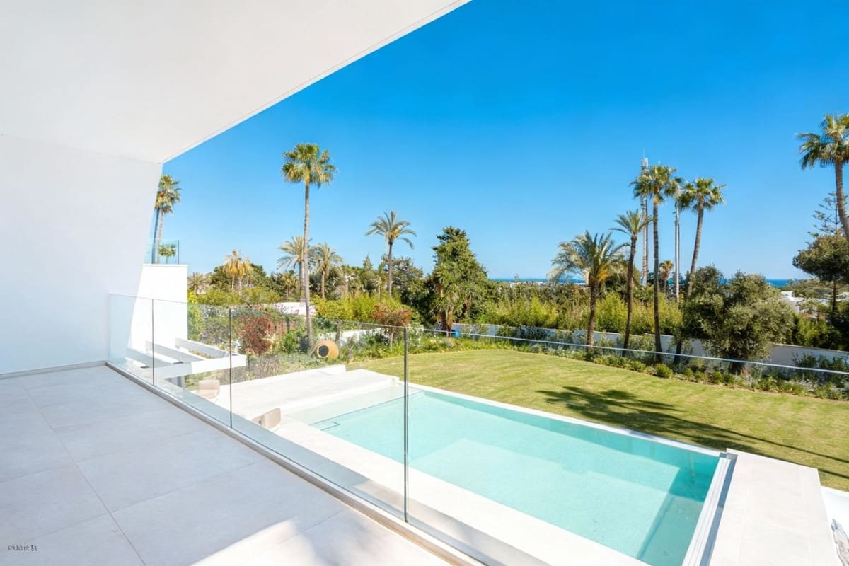 4 soverom Villa til salgs i Estepona med svømmebasseng garasje - € 3 850 000 (Ref: 9517923)