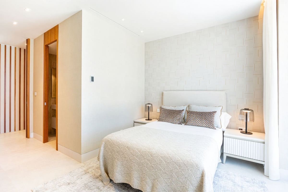 4 soverom Villa til salgs i Estepona med svømmebasseng garasje - € 3 850 000 (Ref: 9517923)