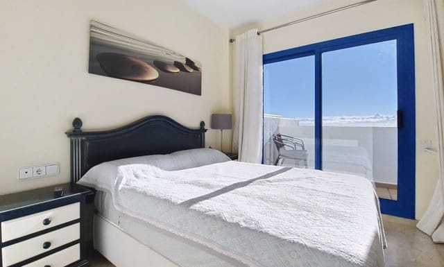 3 quarto Apartamento para venda em La Duquesa / Puerto de la Duquesa, Manilva com piscina garagem - 395 000 € (Ref: 9517924)