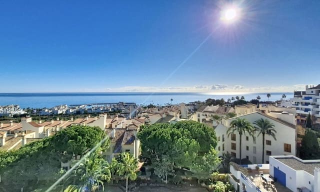 3 quarto Apartamento para venda em La Duquesa / Puerto de la Duquesa, Manilva com piscina garagem - 395 000 € (Ref: 9517924)