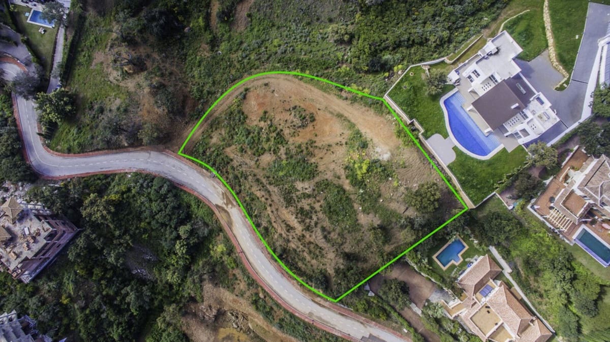 4 sypialnia Willa na sprzedaż w La Mairena z basenem garażem - 2 950 000 € (Ref: 9521605)