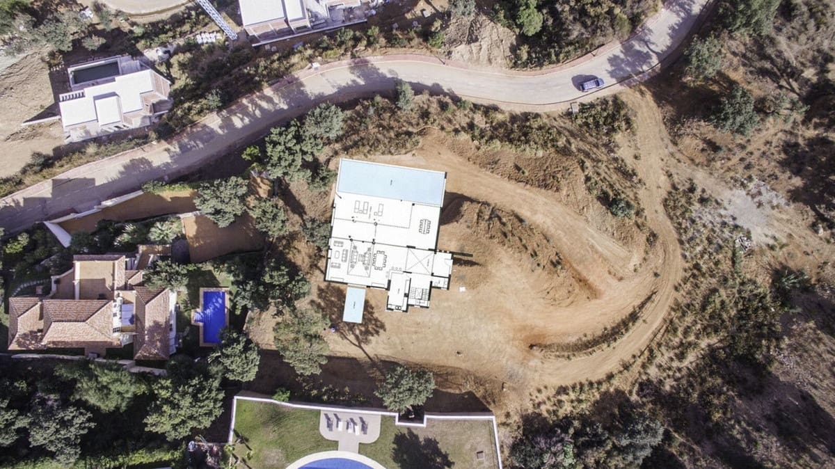 4 sypialnia Willa na sprzedaż w La Mairena z basenem garażem - 2 950 000 € (Ref: 9521605)