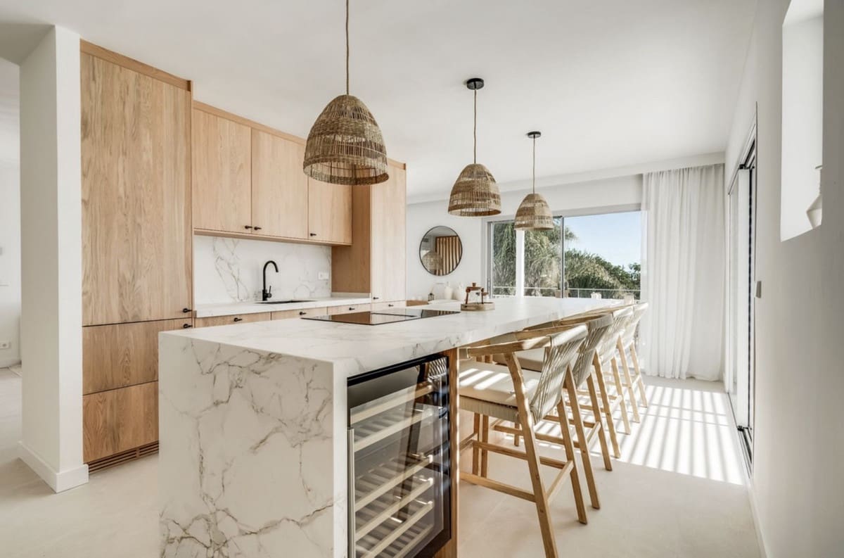 4 sypialnia Willa na sprzedaż w Marbella z basenem garażem - 1 795 000 € (Ref: 9521889)