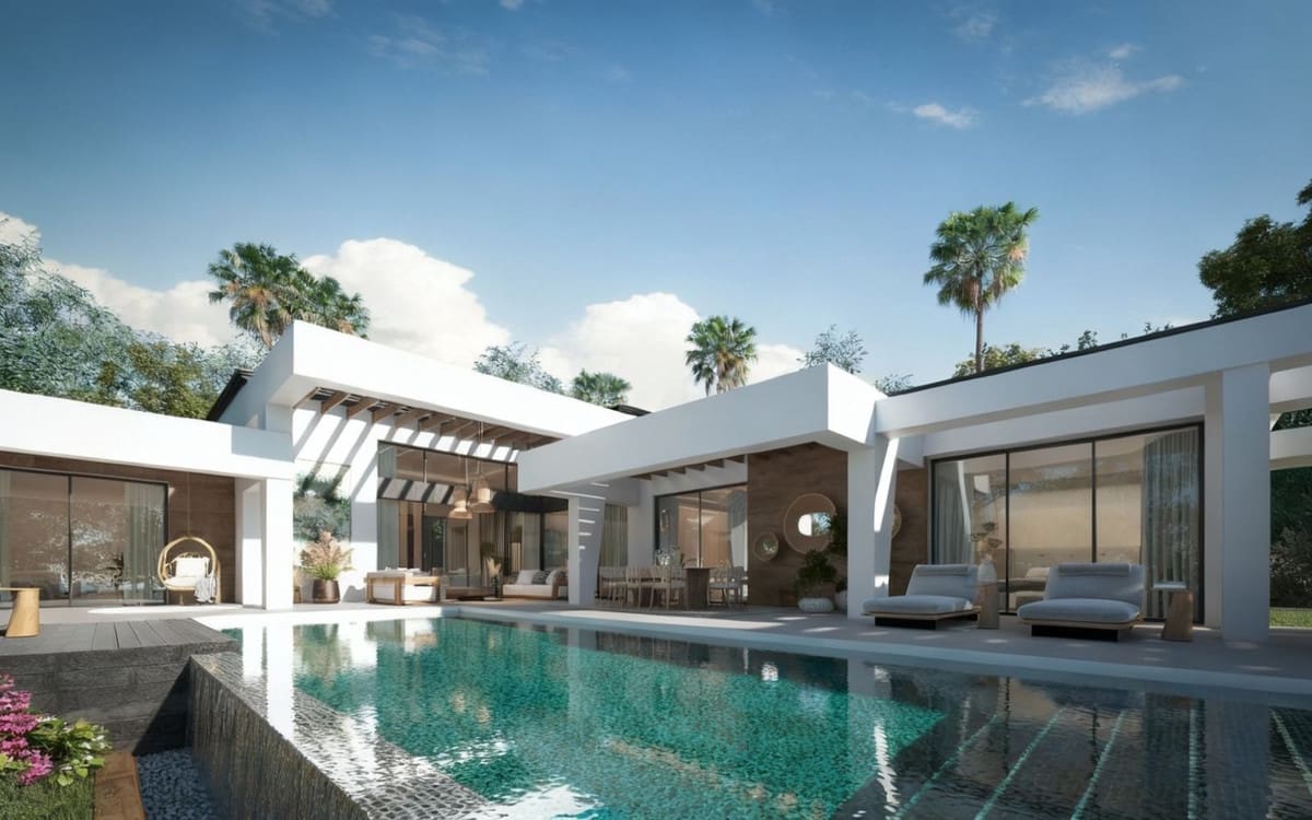 4 bedroom Villa for sale in Nueva Andalucia with pool garage - € 3,980,000 (Ref: 9523444)