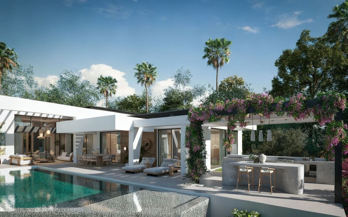 4 bedroom Villa for sale in Nueva Andalucia with pool garage - € 3,980,000 (Ref: 9523444)