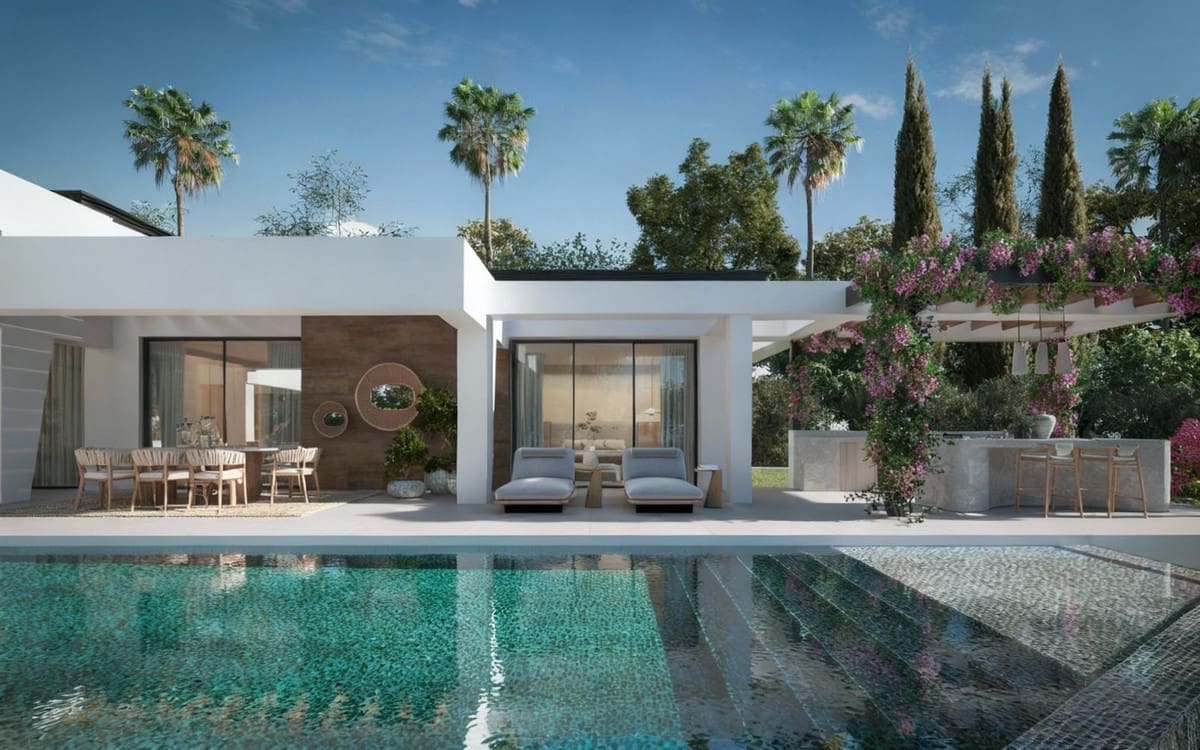 4 bedroom Villa for sale in Nueva Andalucia with pool garage - € 3,980,000 (Ref: 9523444)