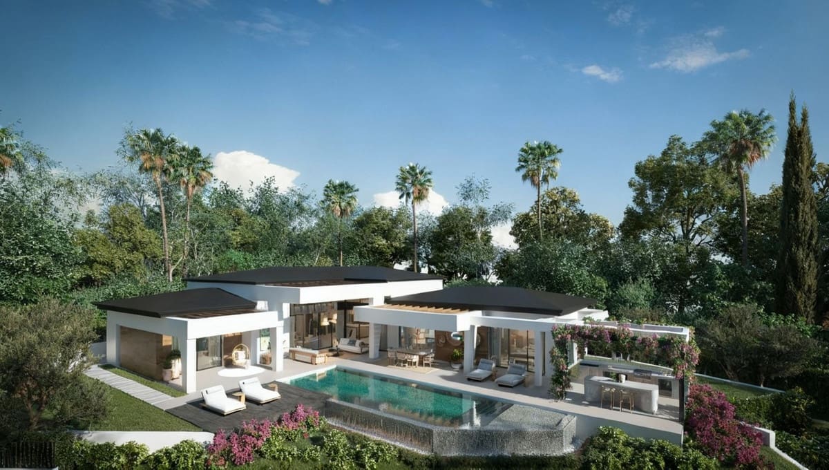 4 bedroom Villa for sale in Nueva Andalucia with pool garage - € 3,980,000 (Ref: 9523444)