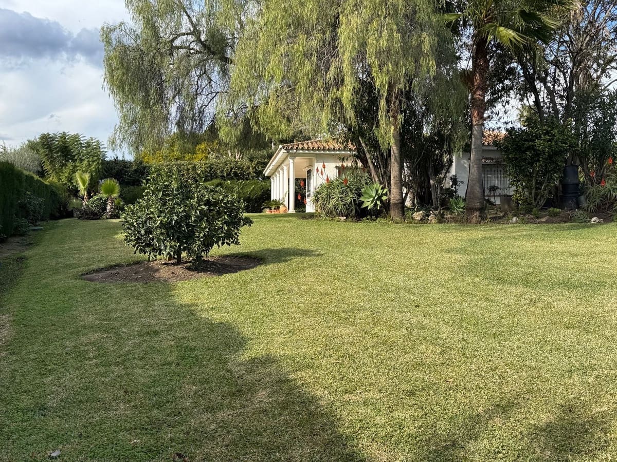 3 chambre Villa/Maison à vendre à El Paraiso avec garage - 1 375 000 € (Ref: 9528922)