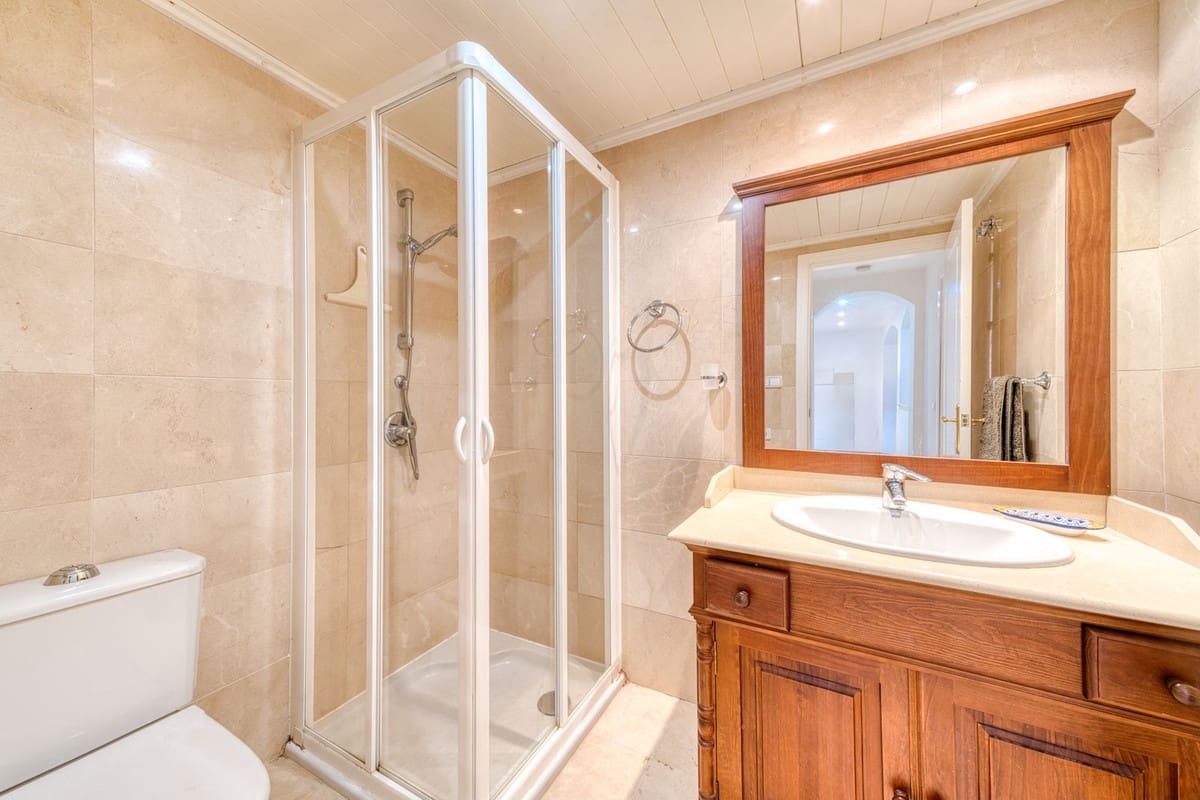 2 slaapkamer Appartement te koop in Los Arqueros met zwembad garage - € 350.000 (Ref: 9532325)