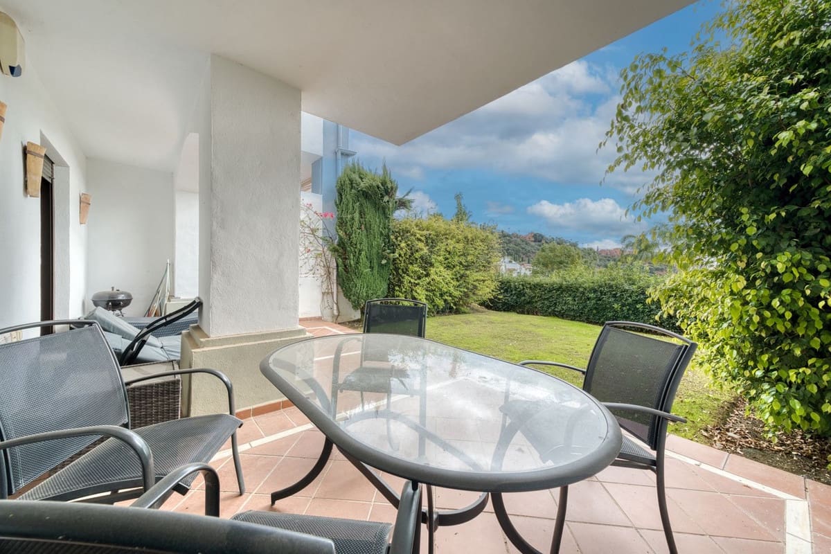 2 slaapkamer Appartement te koop in Los Arqueros met zwembad garage - € 350.000 (Ref: 9532325)