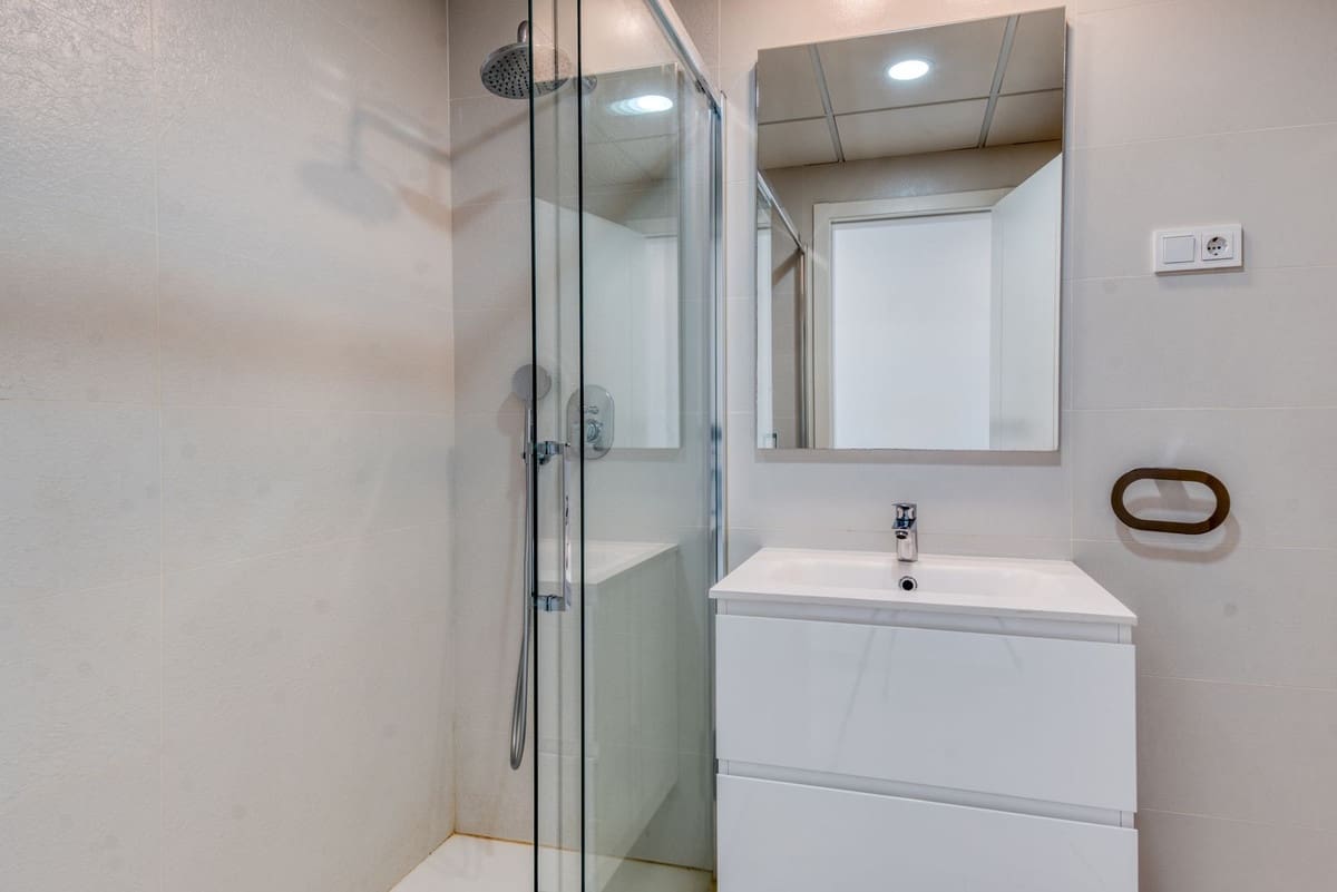 2 soverom Penthouse til salgs i New Golden Mile med svømmebasseng garasje - € 649 000 (Ref: 9535184)