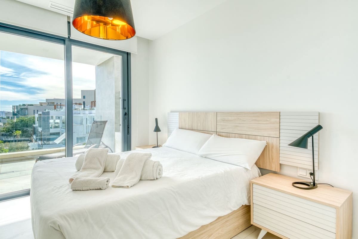 2 soverom Penthouse til salgs i New Golden Mile med svømmebasseng garasje - € 649 000 (Ref: 9535184)