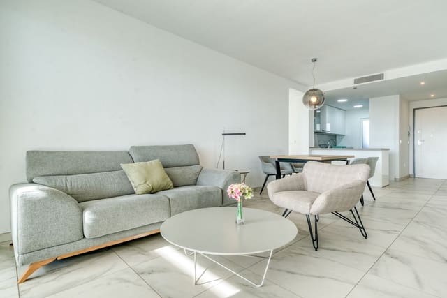 Ático de 2 habitaciones en New Golden Mile, Estepona en venta con piscina garaje - 649.000 € (Ref: 9535184)
