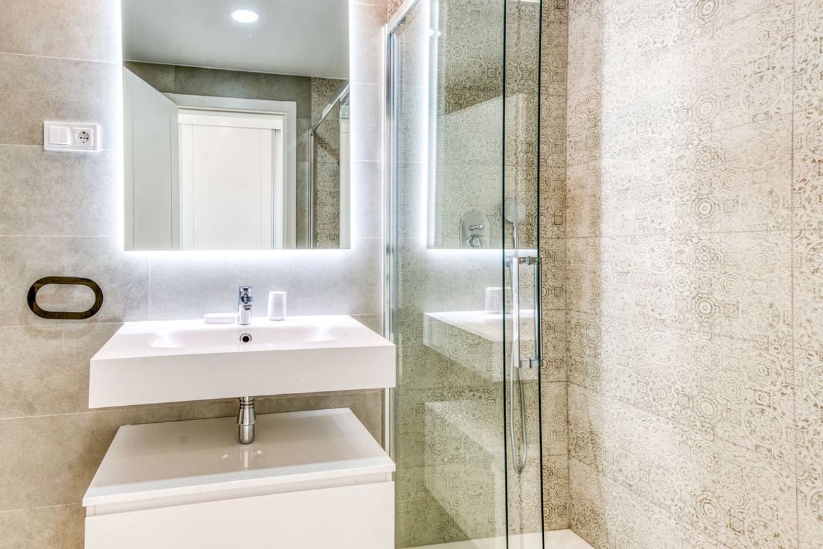 2 soverom Penthouse til salgs i New Golden Mile med svømmebasseng garasje - € 649 000 (Ref: 9535184)
