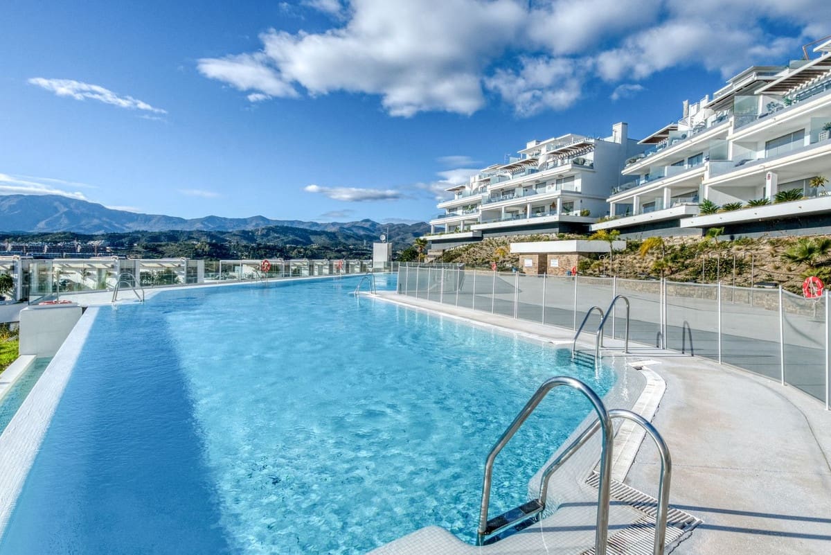 3 bedroom Apartment for sale in Cancelada with pool garage - € 575,000 (Ref: 9537113)