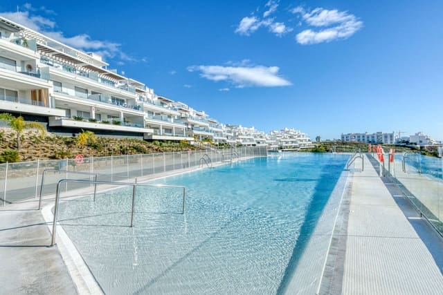 3 Zimmer Apartment zu verkaufen in Cancelada, Estepona mit Pool Garage - 575.000 € (Ref: 9537113)
