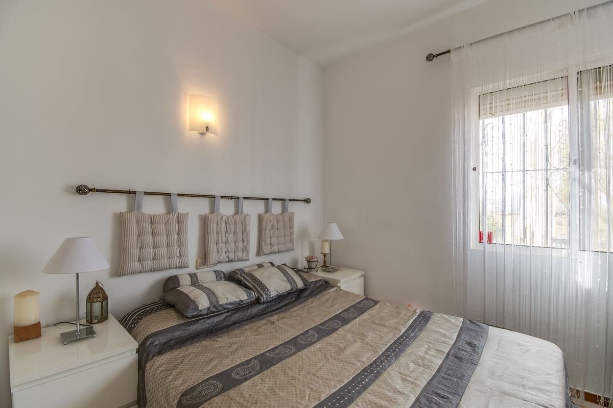 Chalet de 4 habitaciones en La Cala de Mijas en venta con piscina garaje - 780.000 € (Ref: 9538934)